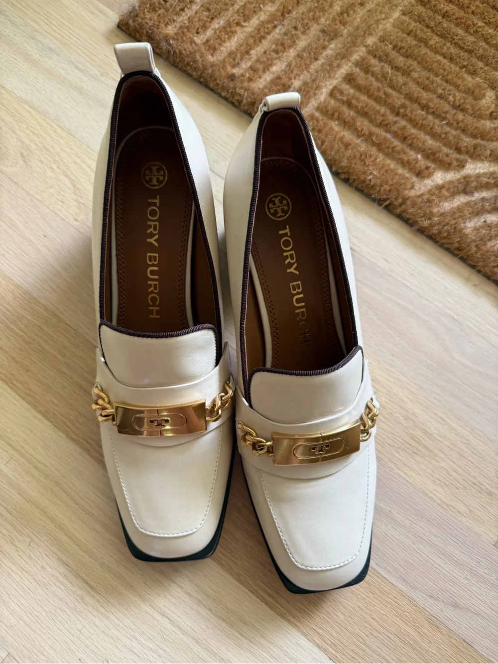 Tory Burch Ruby Loafer Pumps - Dulce de Leche/Coconut Cream - Size 9